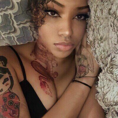 Photo de Inaya, 23 ans à Nevers